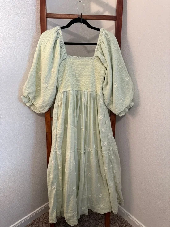 Free People Dahlia Mint Green Puff-Sleeve Smocked Midi Dress Size Small NWT - Picture 3 of 7